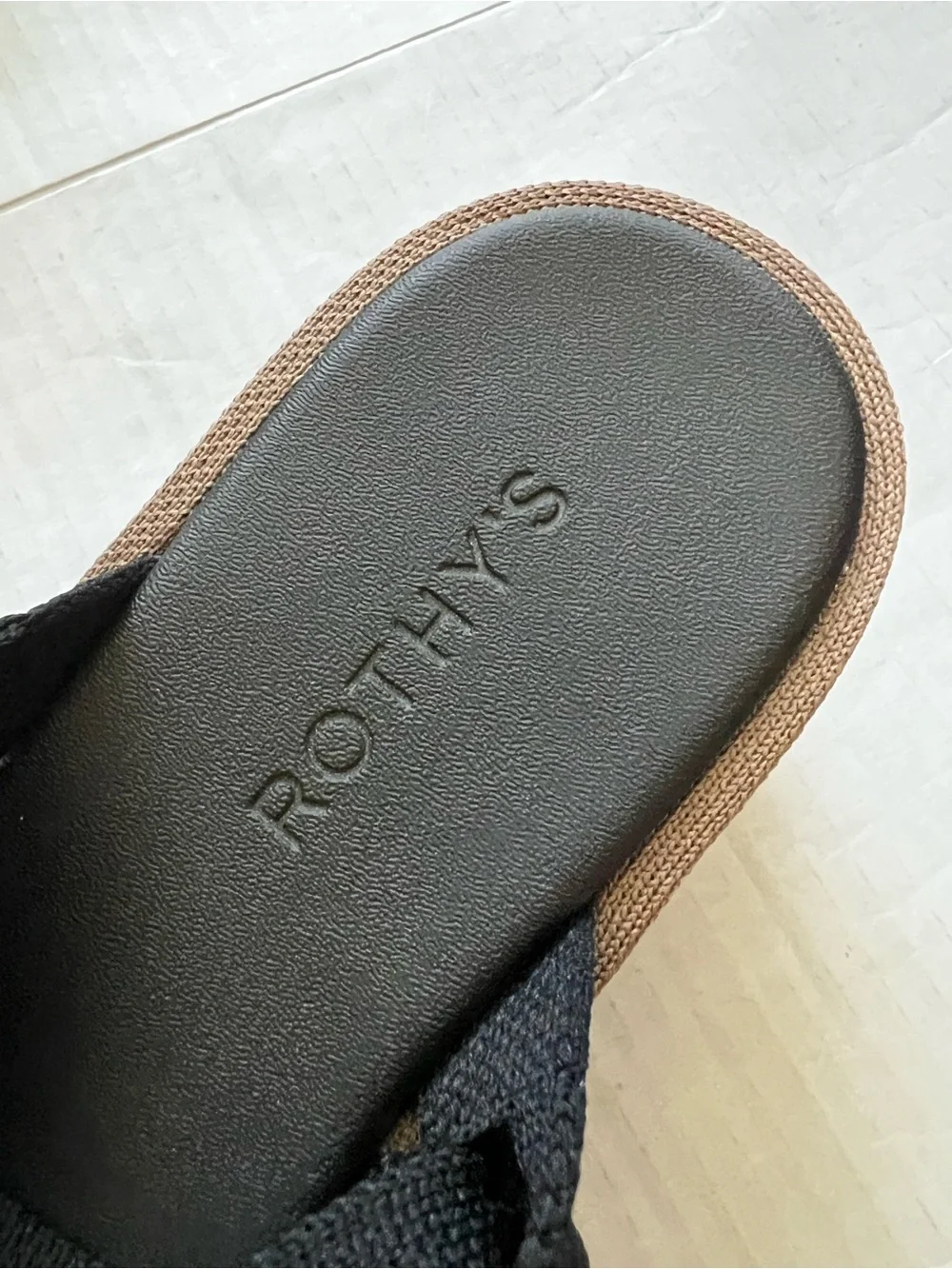 NWB Rothy's Lightweight Platform Wedge Sandal Black Pepper Strappy Size 8